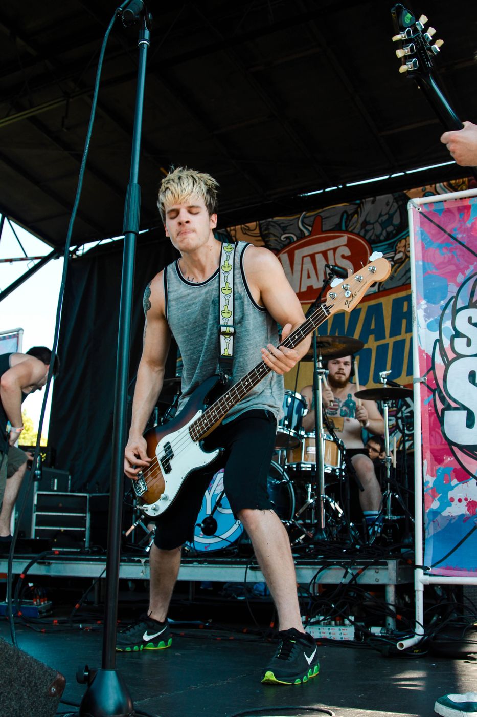 PLAY Warped Winner Settle Your Scores