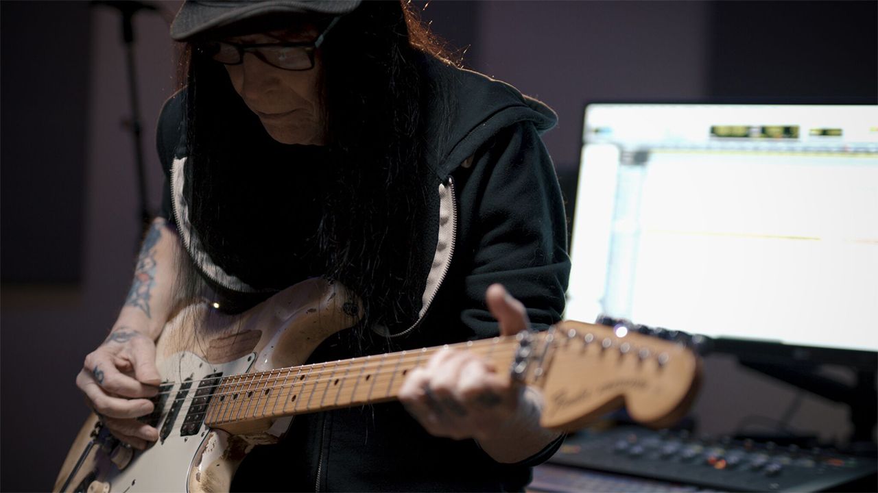 Top 6 Things We Learned from String Theory with Mick Mars of M&ouml;tley Cr&uuml;e