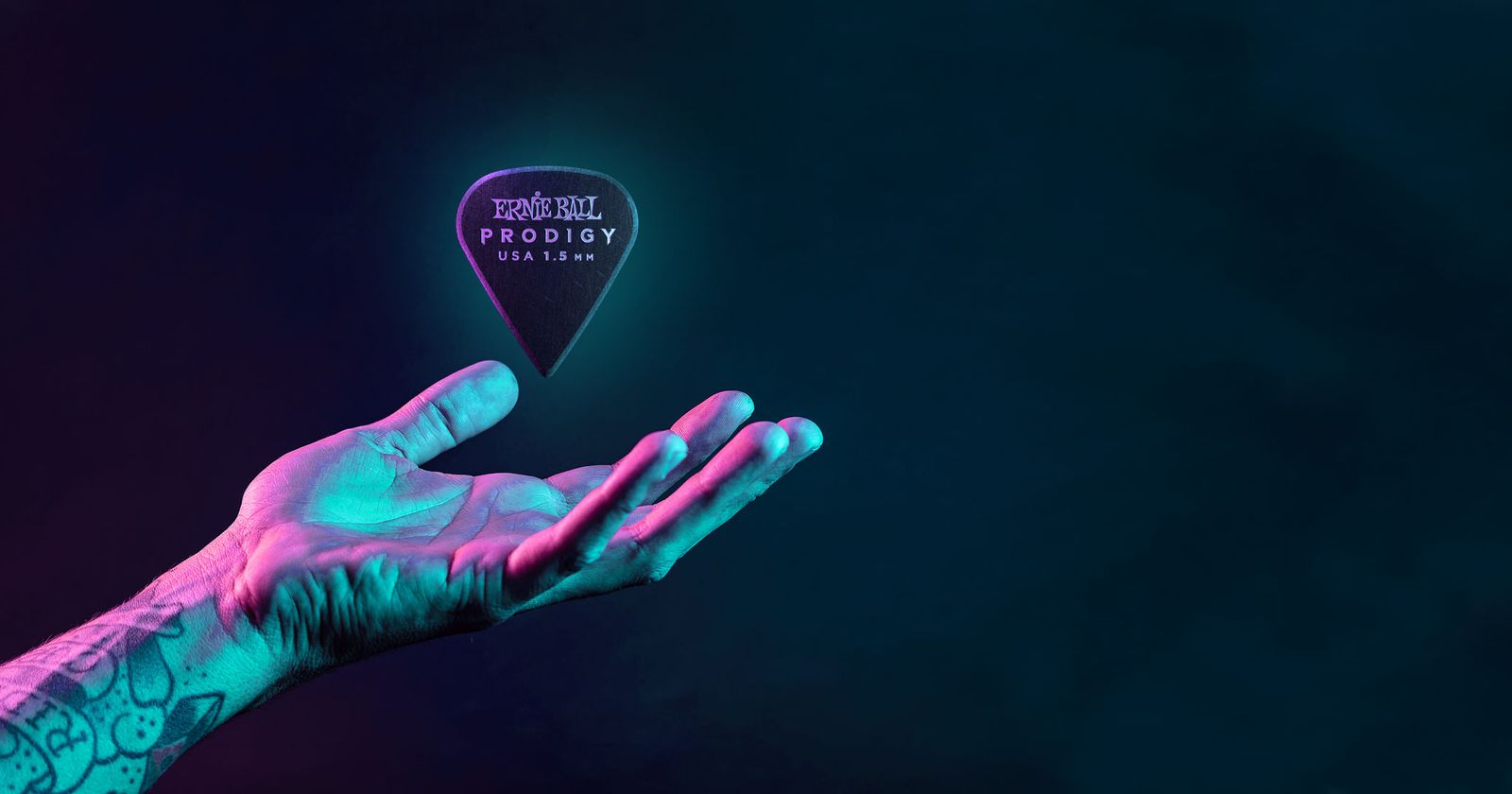 Buying Guide: How To Choose The Right Guitar Pick