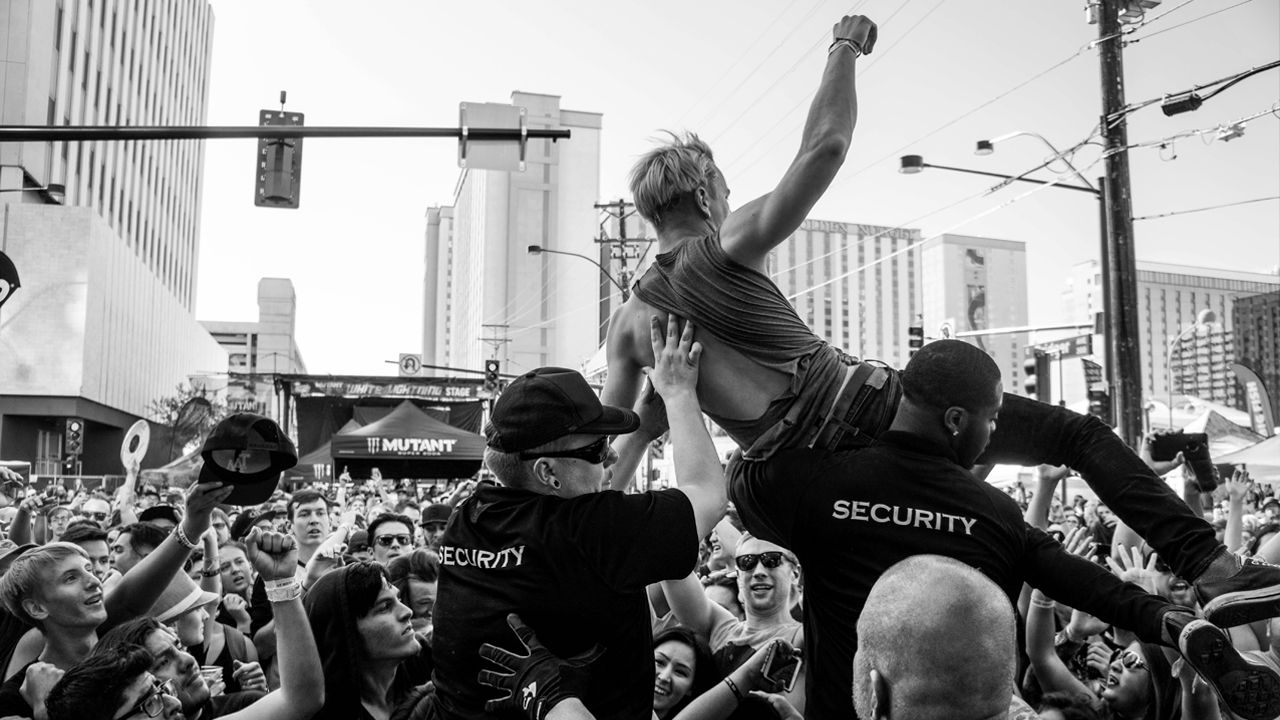 Follow Friday: The Amity Affliction, Beach Slang, Knuckle Puck and More...