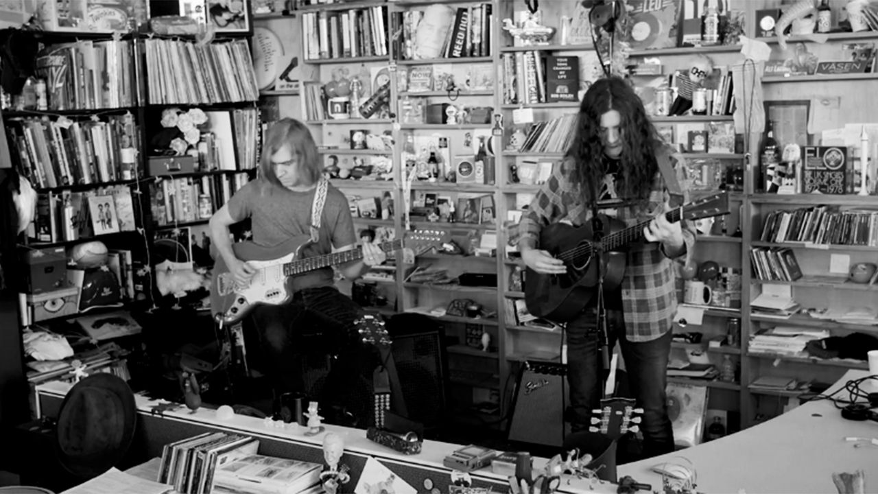 Kurt Vile Brings His Indie Folk Sound to NPR's Tiny Desk