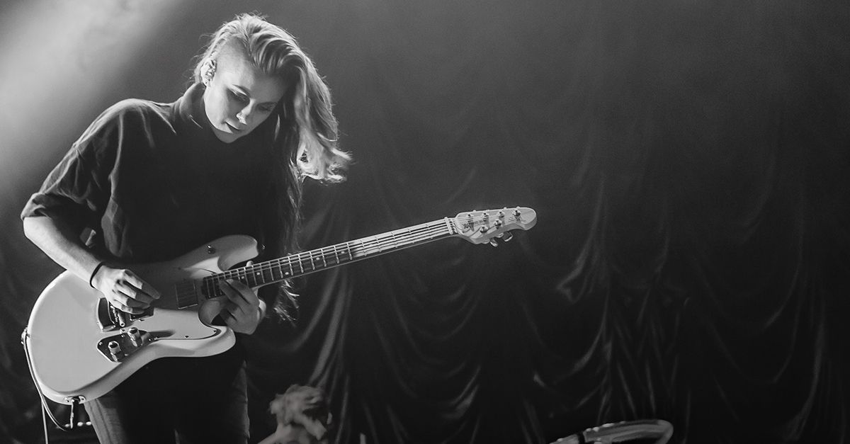 PLAY Warped Alumni: PVRIS