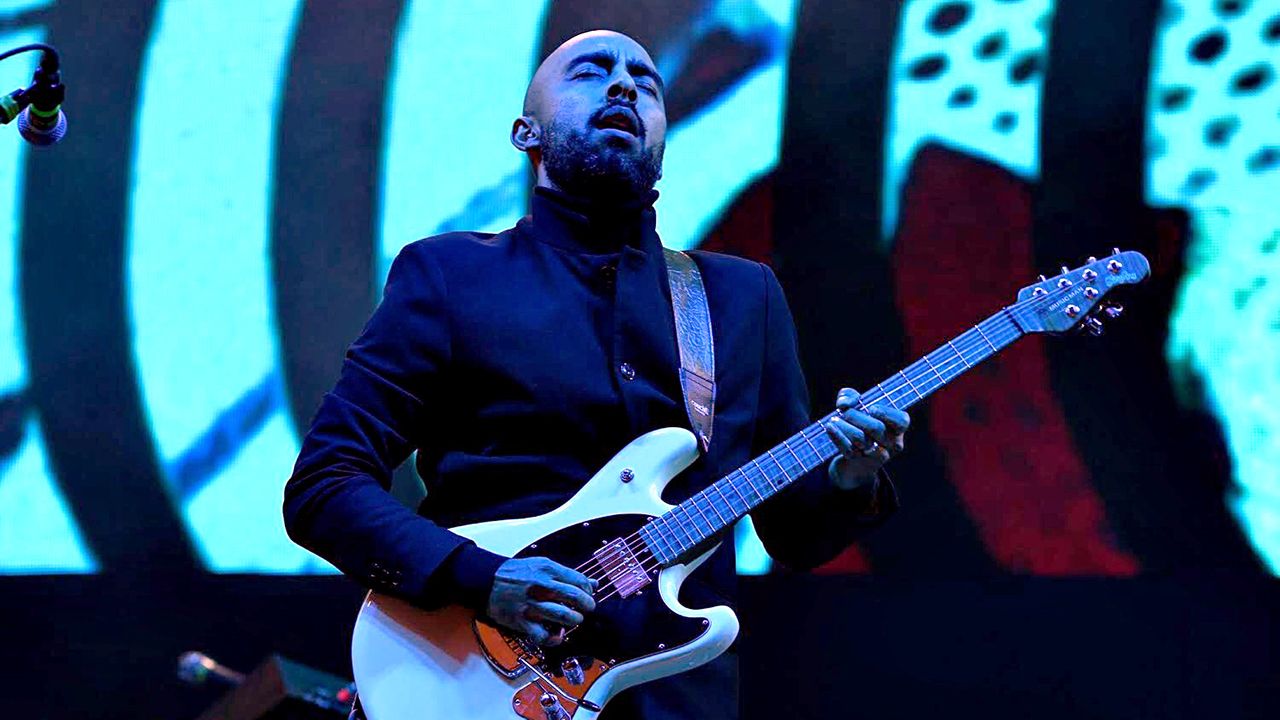 Artist in Focus: Q&A with Carlos Ar&eacute;valo of Chicano Batman